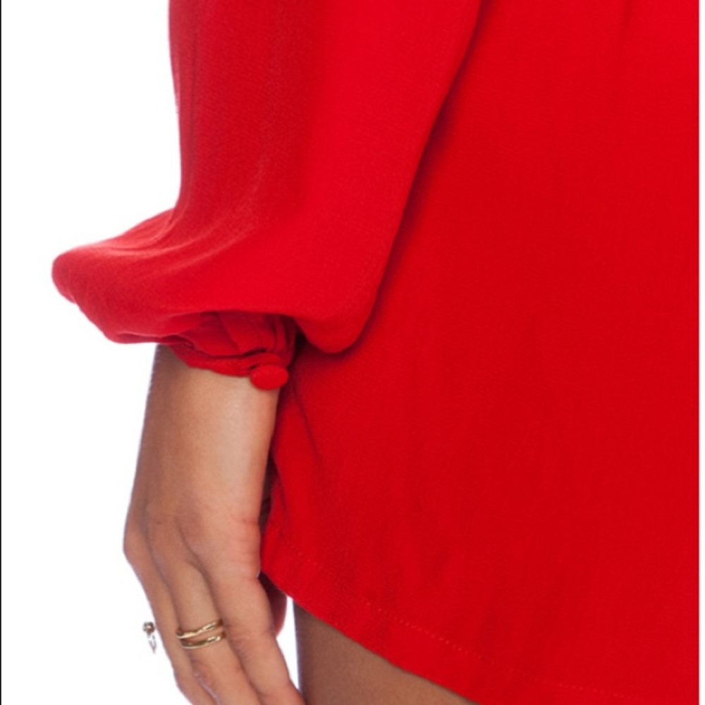 Red long sleeve shorts romper - Picture 2 of 5